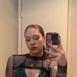 Meet your Posher, Angie